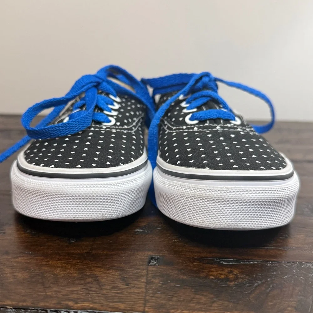 Vans Kids Classic Micro Hearts Sneakers in a Black & White Size 2
